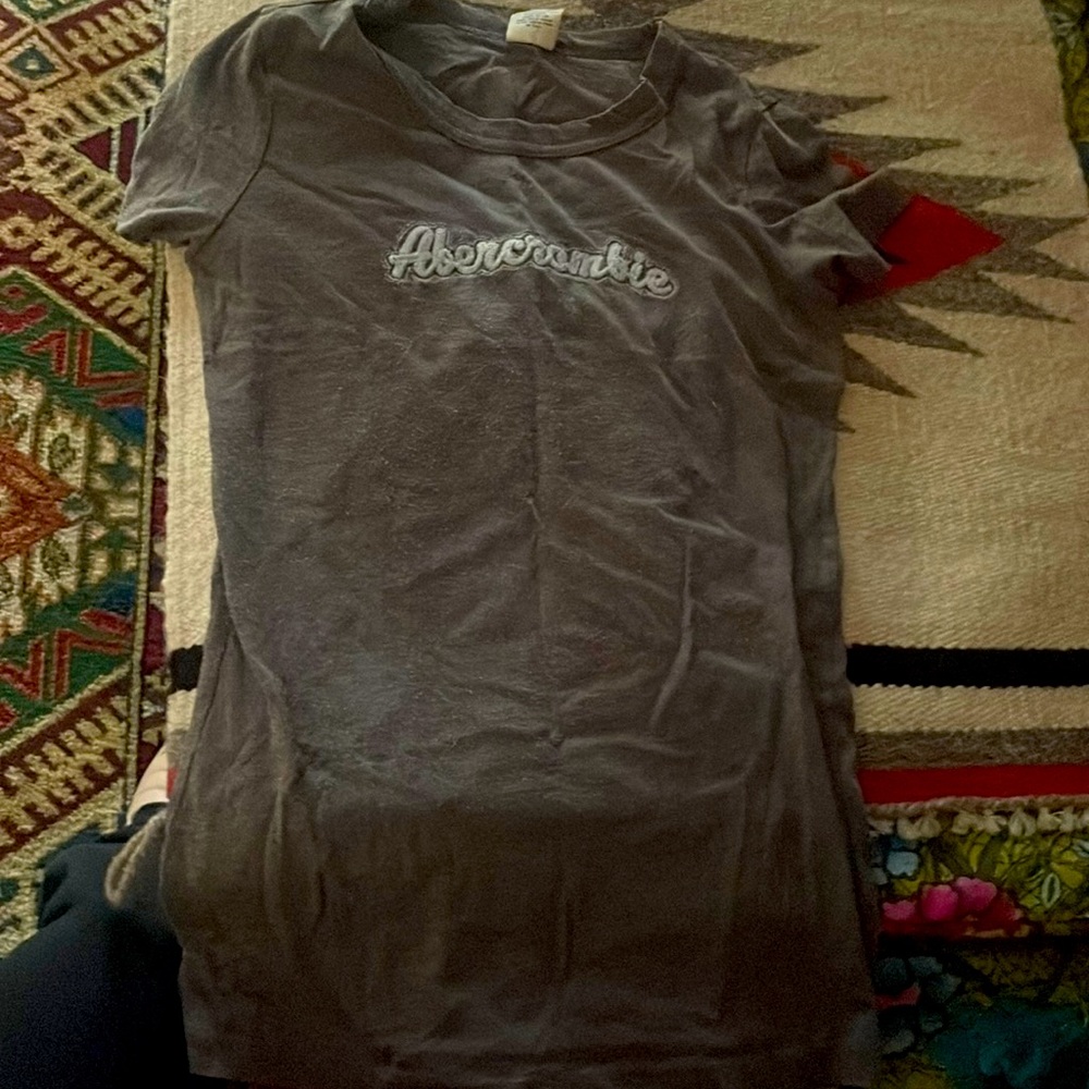 I am selling an Abercrombie shirt